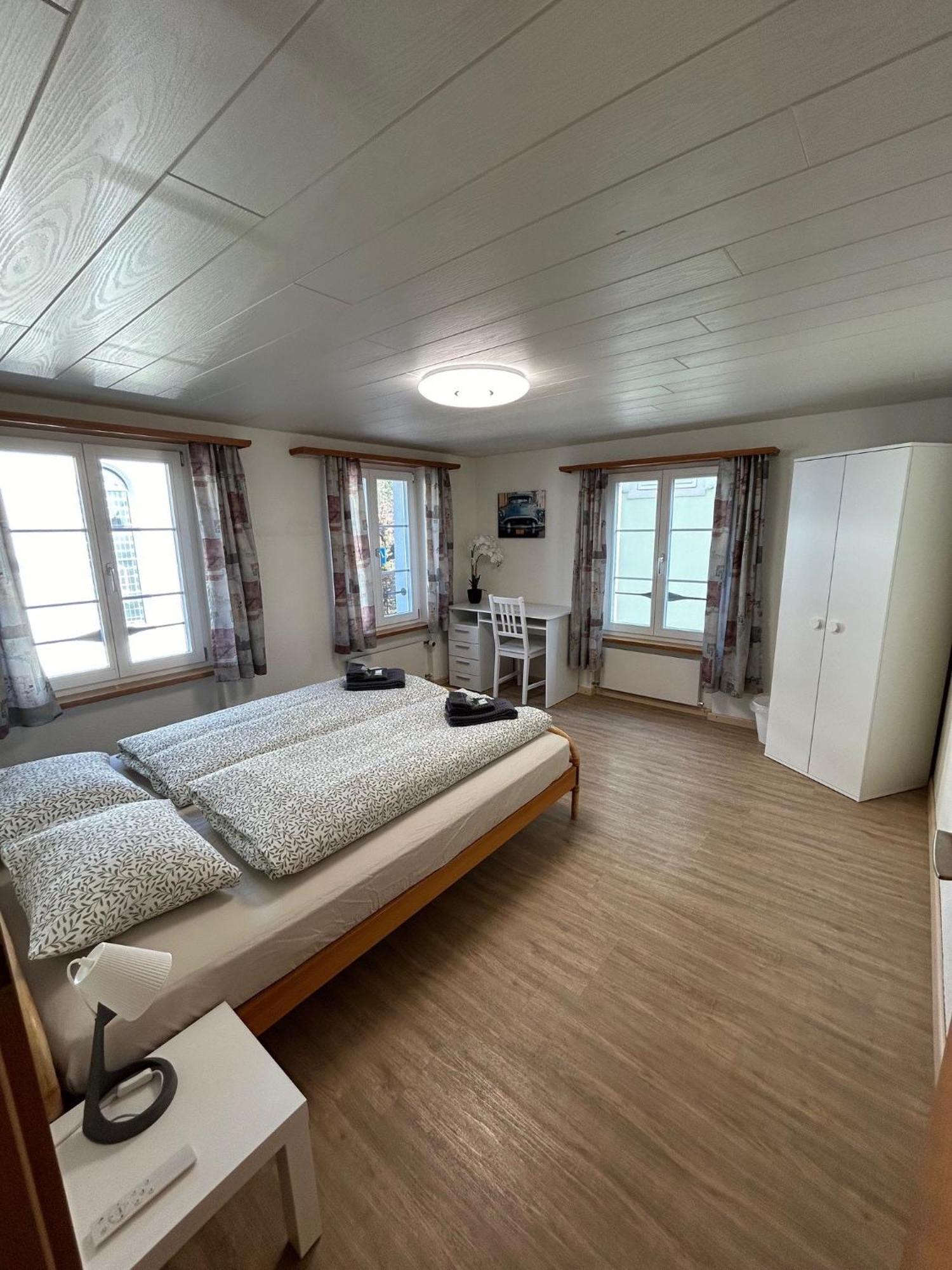 Hotel Adler Garni Bauma Стая снимка